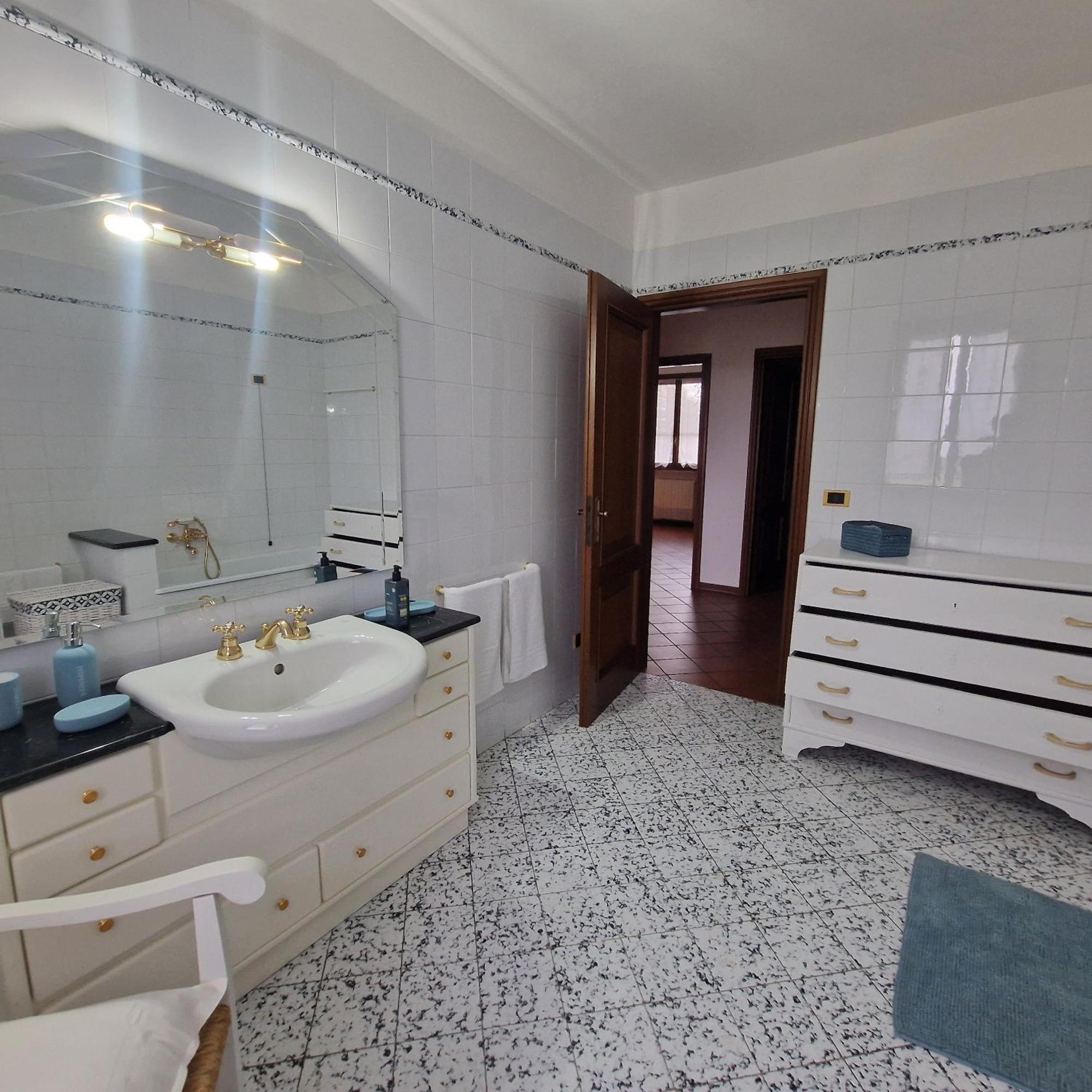 Residenza Vittoria Vila Bagnolo San Vito Exterior foto