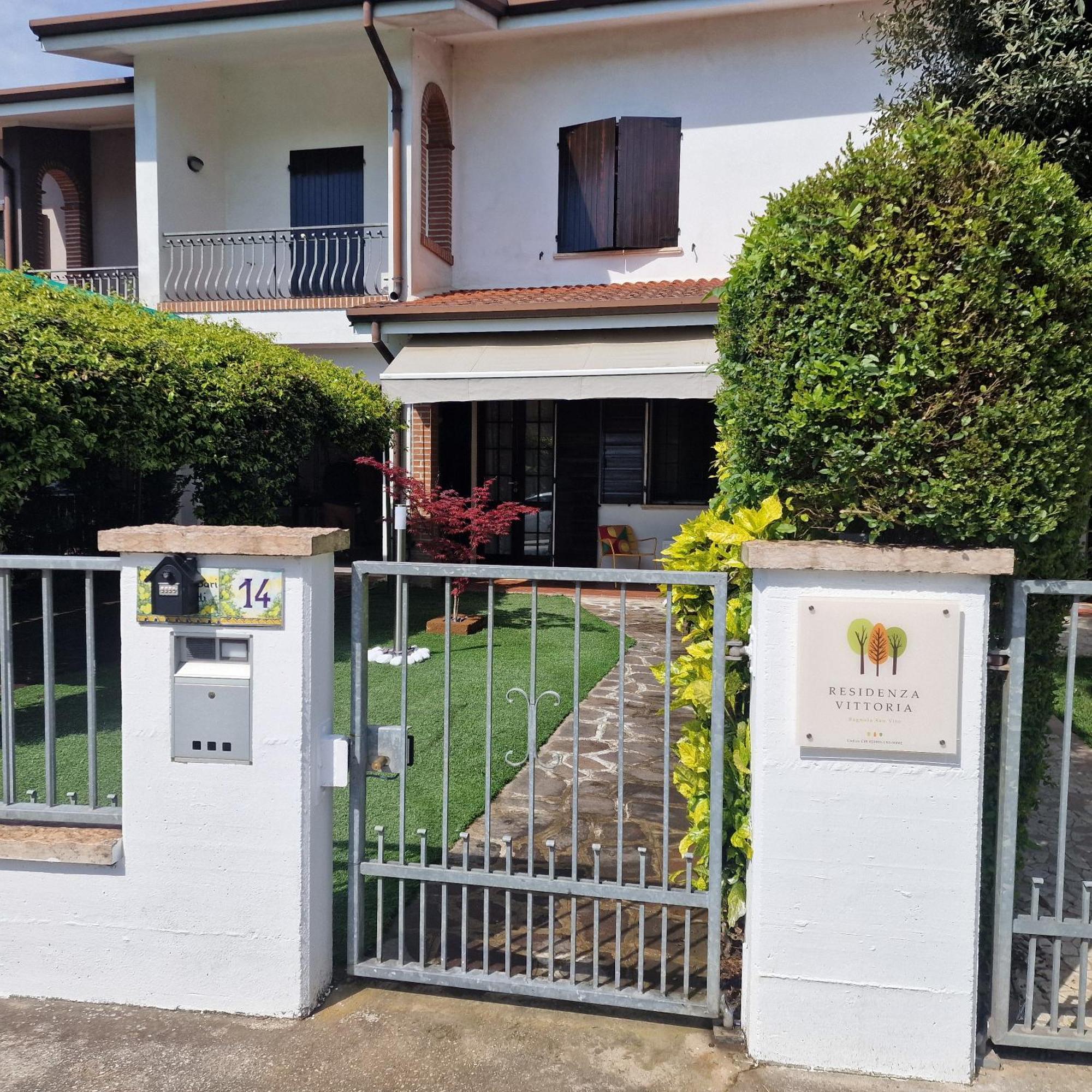 Residenza Vittoria Vila Bagnolo San Vito Exterior foto